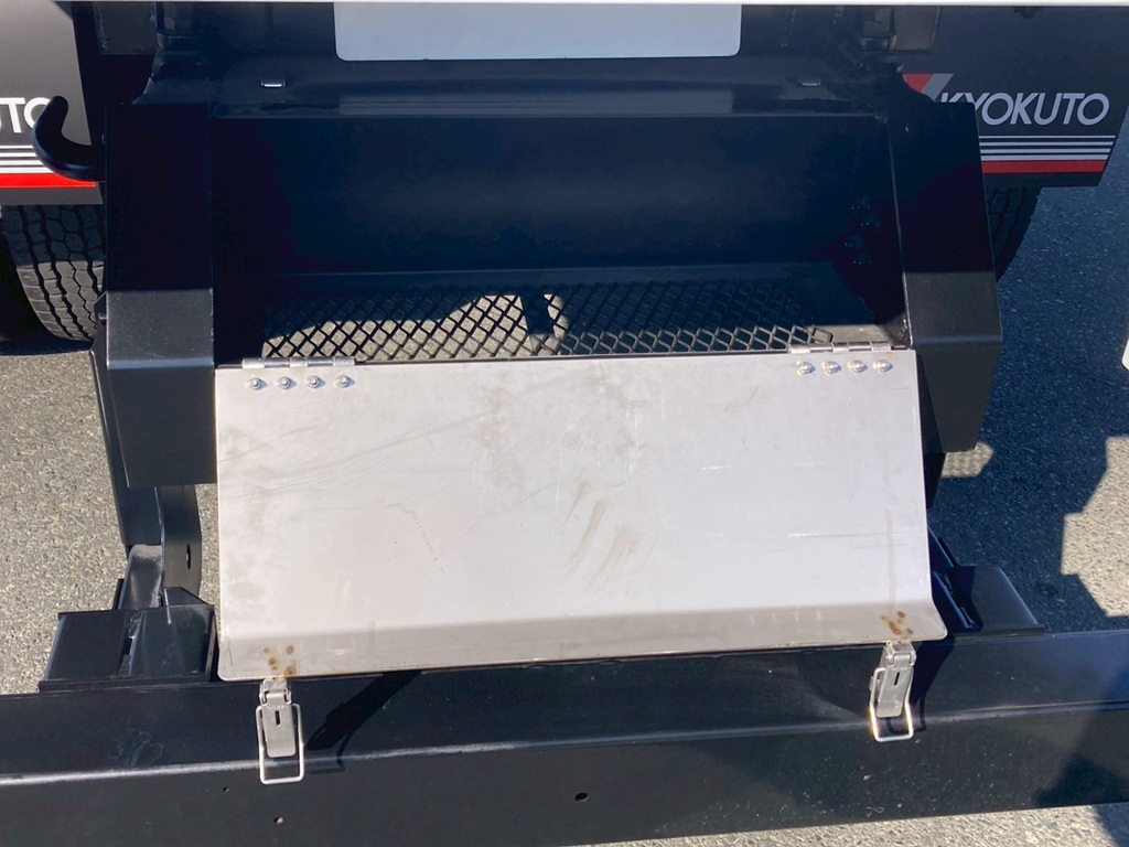 リヤに工具箱が付いています。|日野 プロフィア 2DG-FS1AJEの写真16