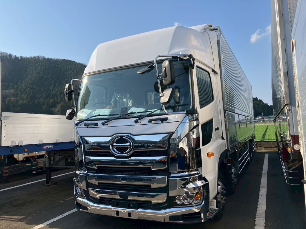 日野 プロフィア 2DG-FW1AHCの写真1