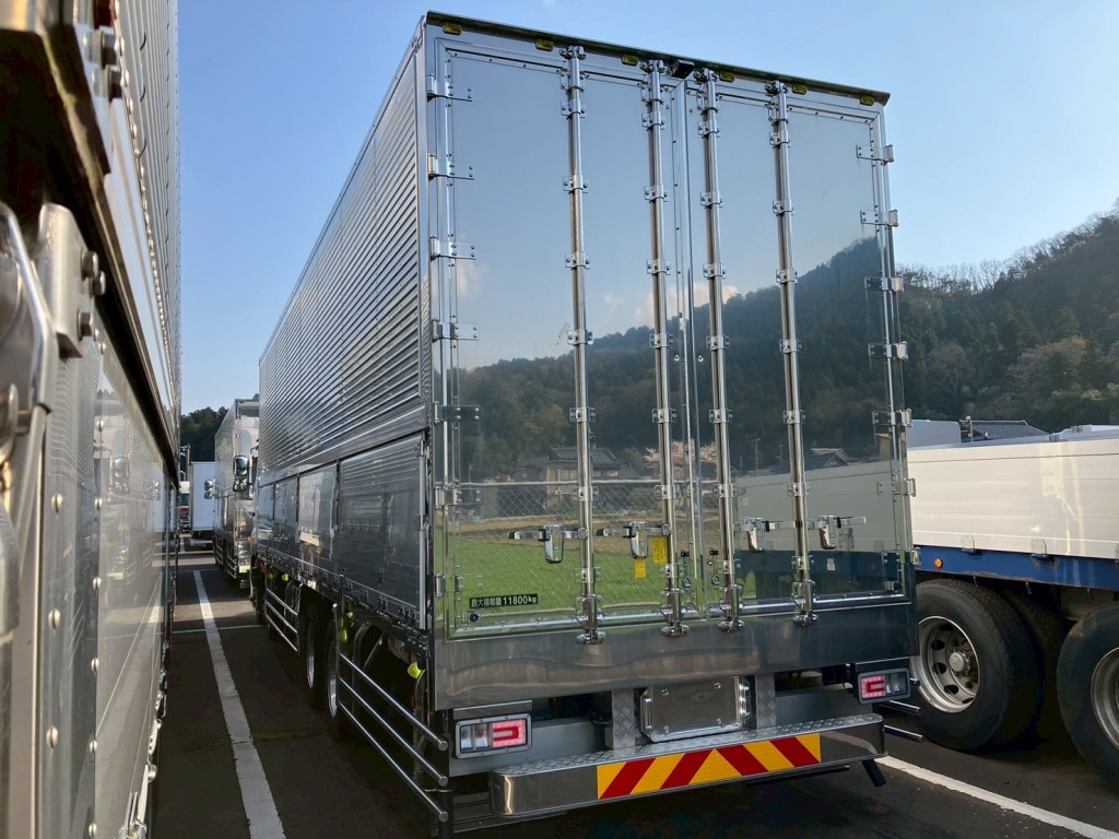 日野 プロフィア 2DG-FW1AHCの写真3