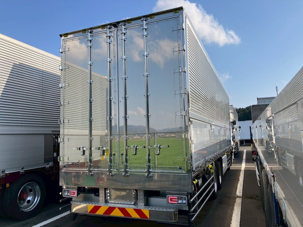 日野 プロフィア 2DG-FW1AHCの写真4