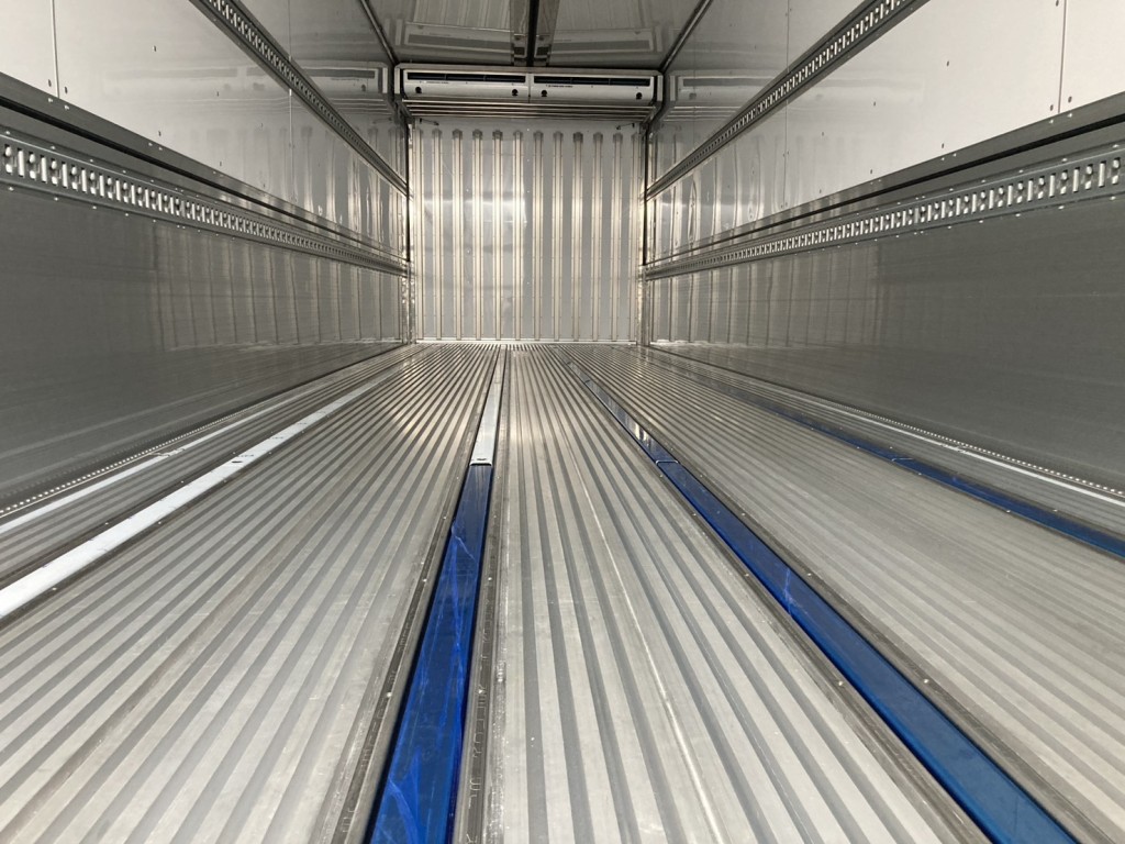 日野 プロフィア 2DG-FW1AHCの写真9