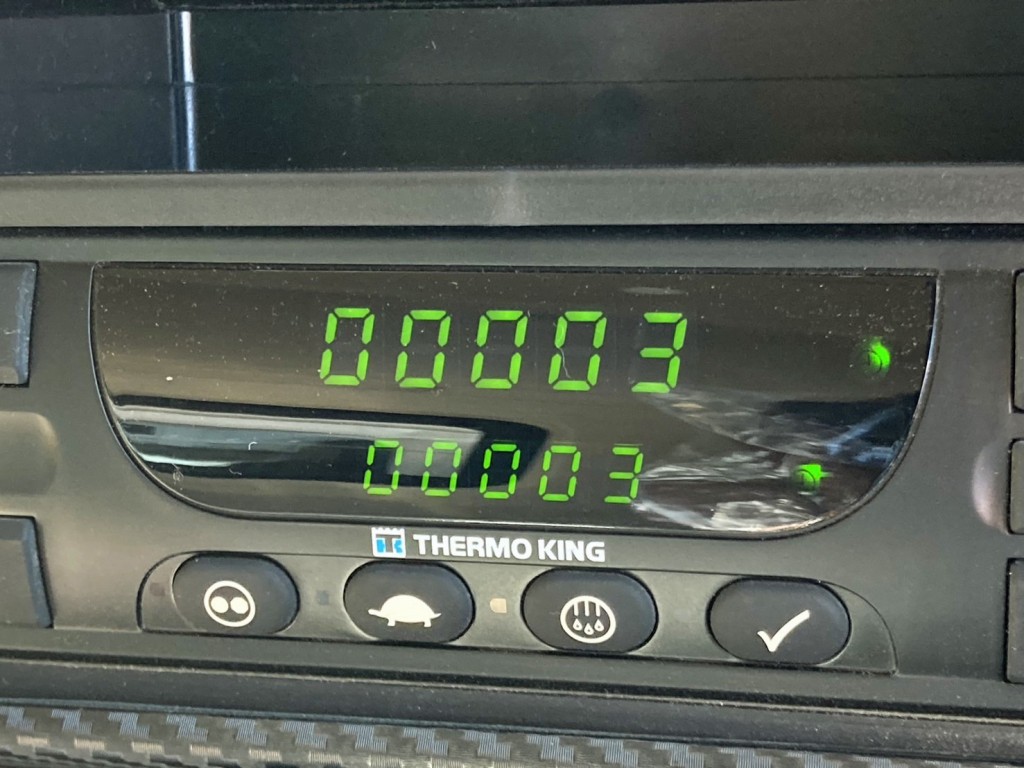 アワメーターです。|日野 プロフィア 2DG-FW1AHCの写真20