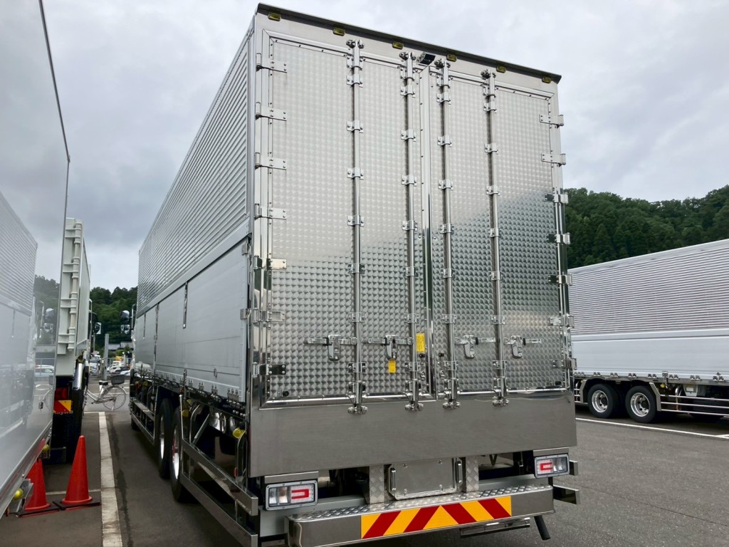 日野 プロフィア 2DG-FR1AHCの写真3