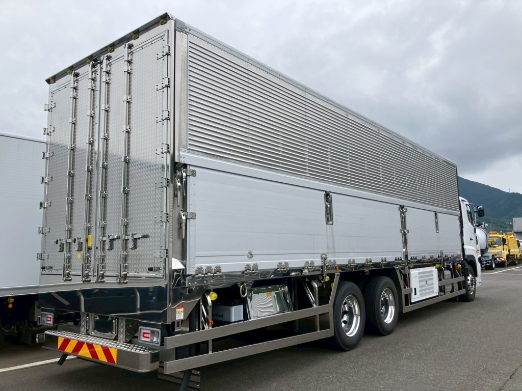 日野 プロフィア 2DG-FR1AHCの写真4