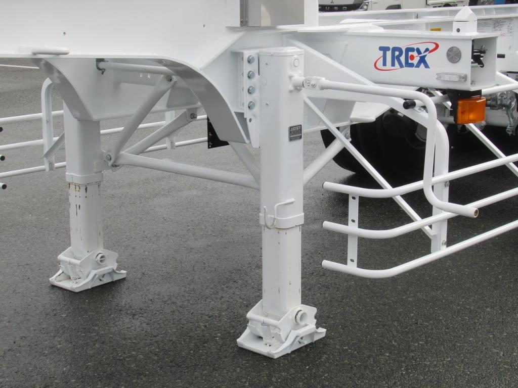 ランディングギアは手動式です|トレクス CTB32002改の写真19