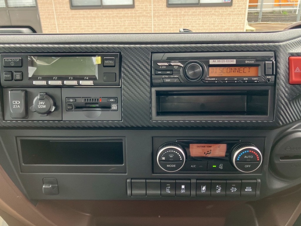 インパネ周りの状態です。|日野 レンジャー 2KG-FD2ABG(2WD)の写真31