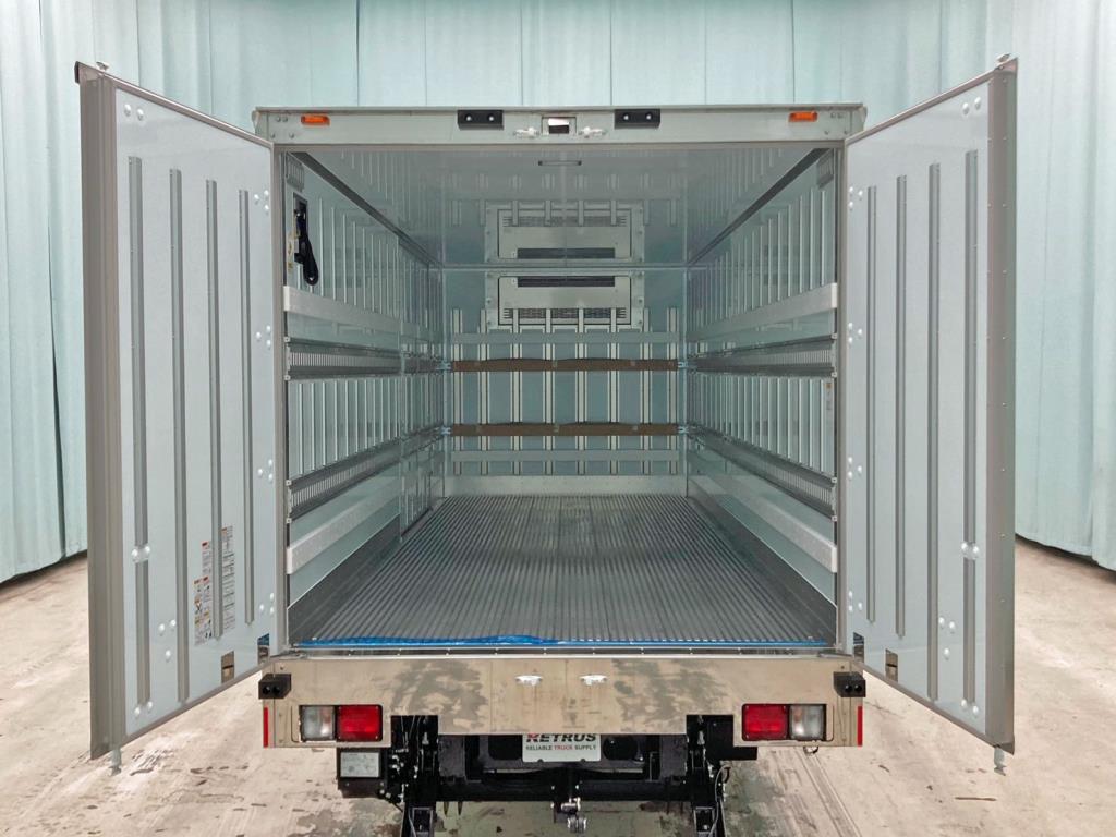 リヤドアは90度ストッパー付きです。|日野 レンジャー 2KG-FD2ABG(2WD)の写真9