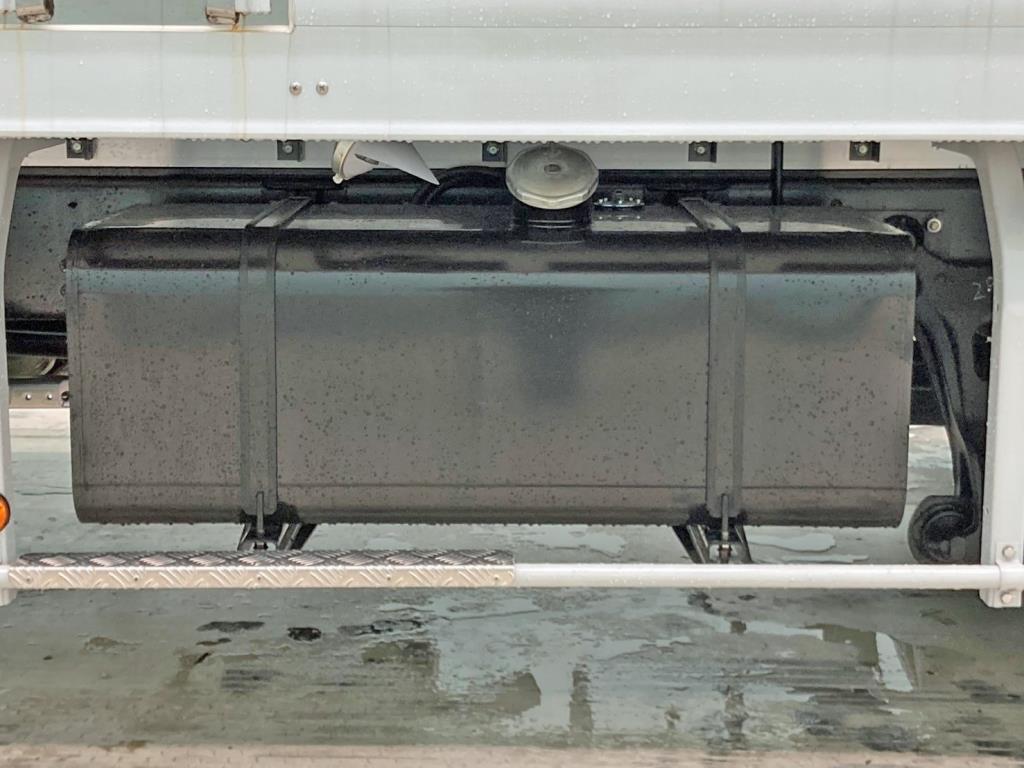 燃料タンクは200Lです。|日野 レンジャー 2KG-FD2ABG(2WD)の写真24