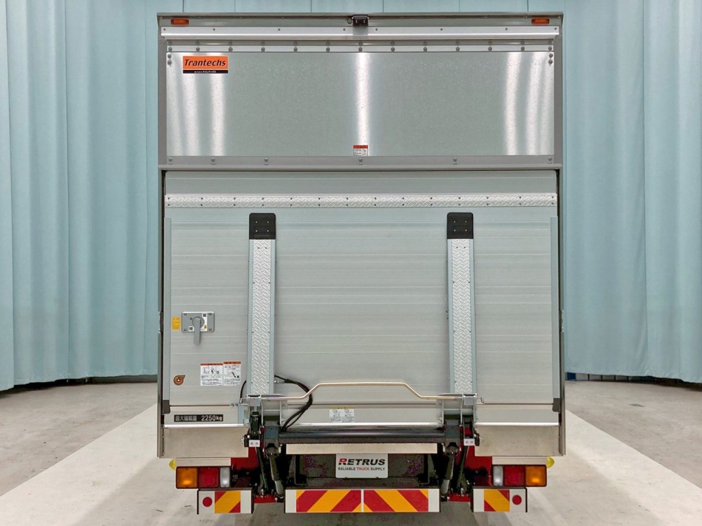 リヤはゲート蓋仕様です。|三菱 ファイター 2KG-FK65Fの写真16