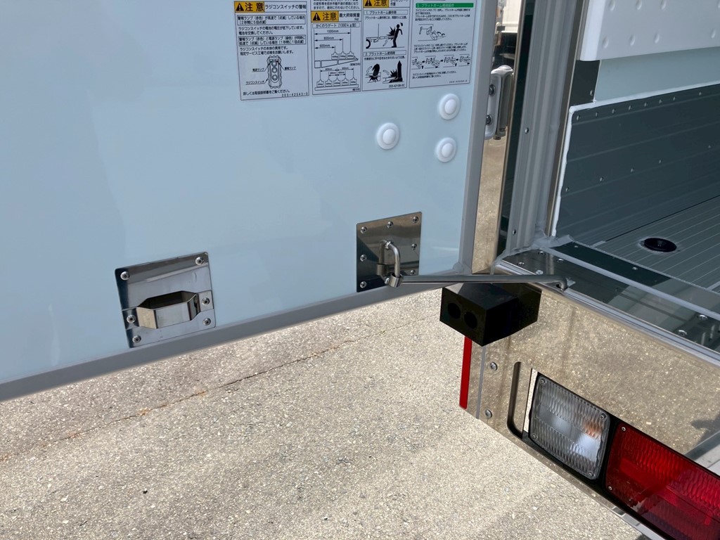 助手席側ストッパーの状態です。|日野 レンジャー 2KG-FD2ABG(2WD)の写真10