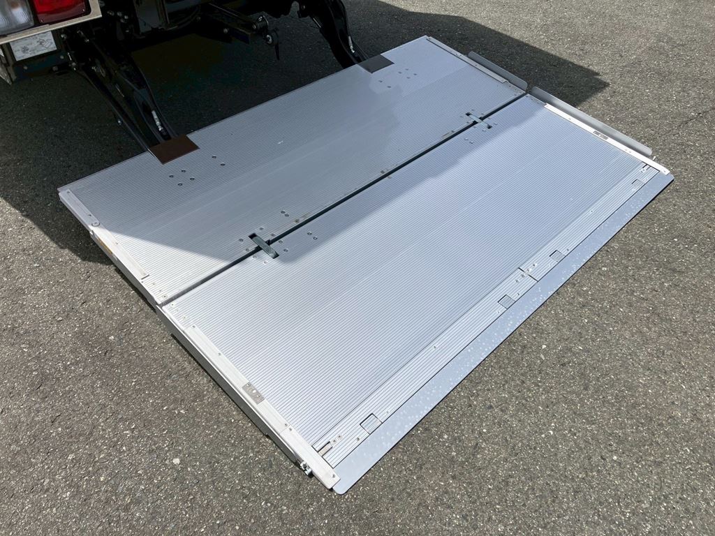 ゲートのステージの状態です。|日野 レンジャー 2KG-FD2ABG(2WD)の写真18