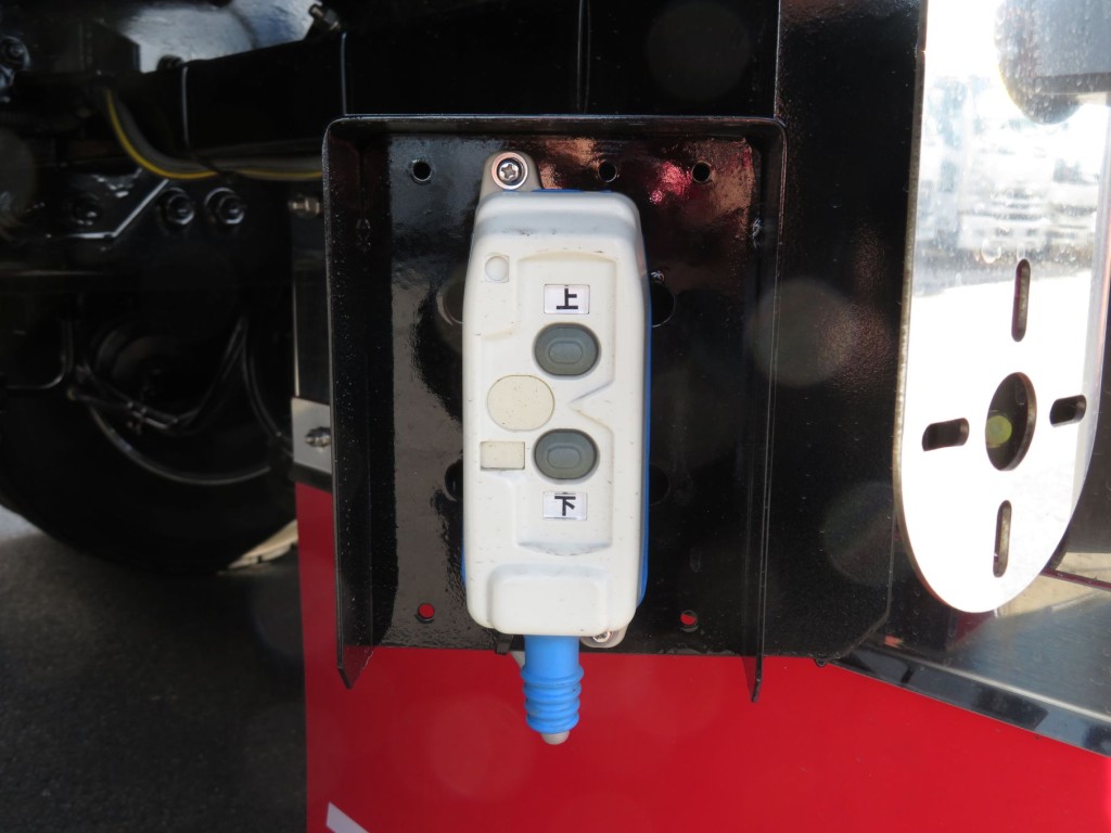 自動歩みの操作スイッチです。|三菱 スーパーグレート 2PG-FS80VZの写真14