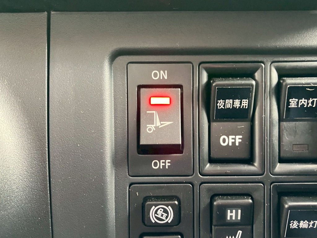 ゲートのメインスイッチです。|日野 レンジャー 2KG-FD2ABG(2WD)の写真31