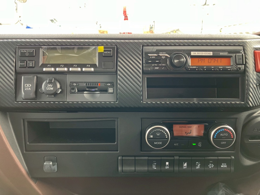 インパネ周りの状態です。|日野 レンジャー 2KG-FD2ABG(2WD)の写真32