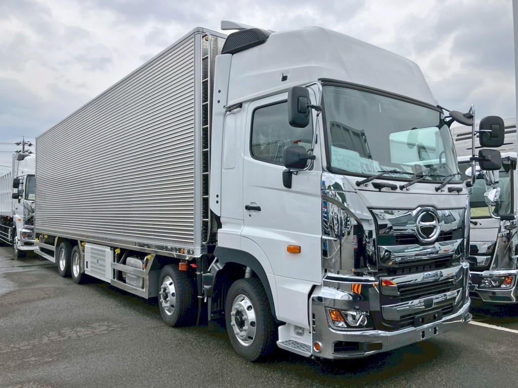 日野 プロフィア 2DG-FW1AHCの写真2