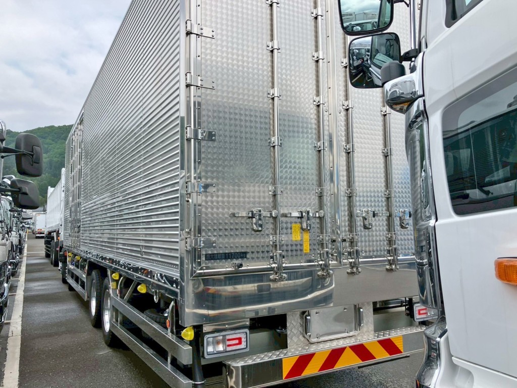 日野 プロフィア 2DG-FW1AHCの写真3