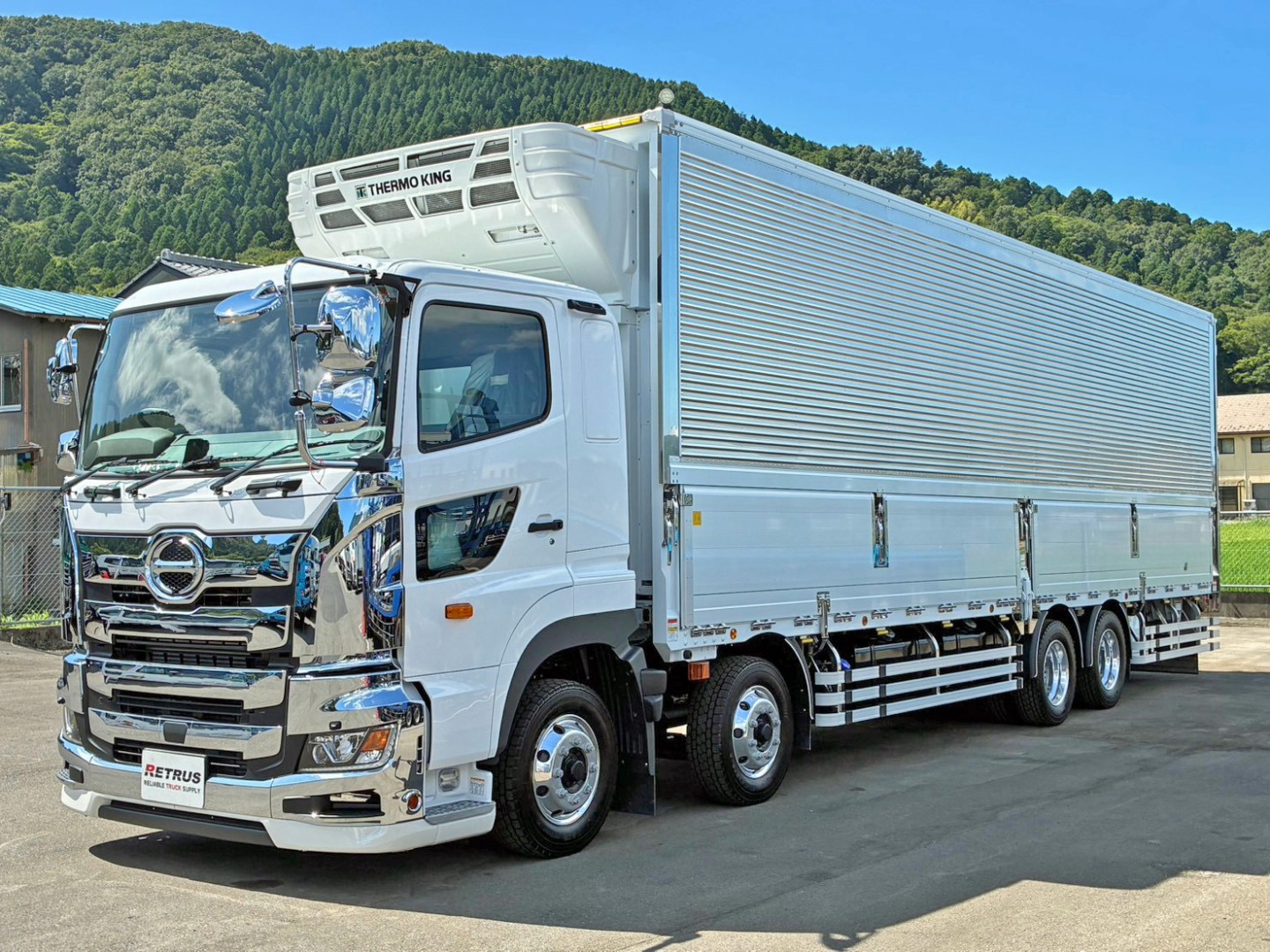 フロント周り、メッキパーツで飾っています。|日野 プロフィア 2DG-FW1AHCの写真1