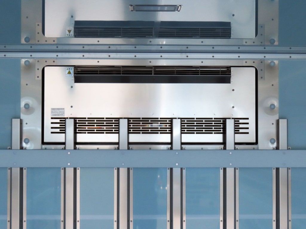 冷凍機の吹き出し口です。|三菱 ファイター 2KG-FK65F(2WD)の写真10