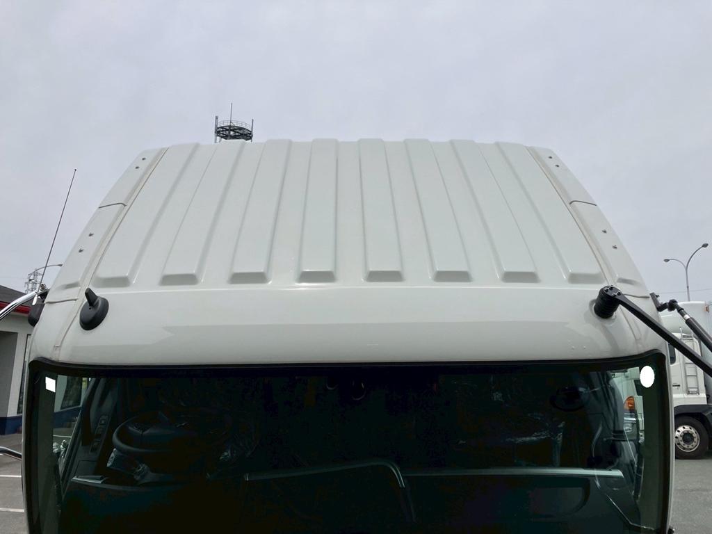 ルーフの状態です。|三菱 ファイター 2KG-FK65F(2WD)の写真27