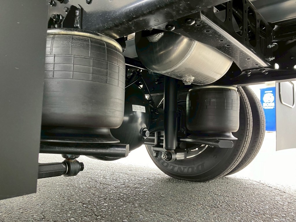 エアサスです。|三菱 ファイター 2KG-FK65F(2WD)の写真5