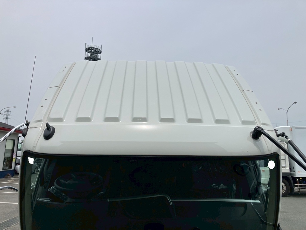 ルーフの状態です。|三菱 ファイター 2KG-FK65F(2WD)の写真27