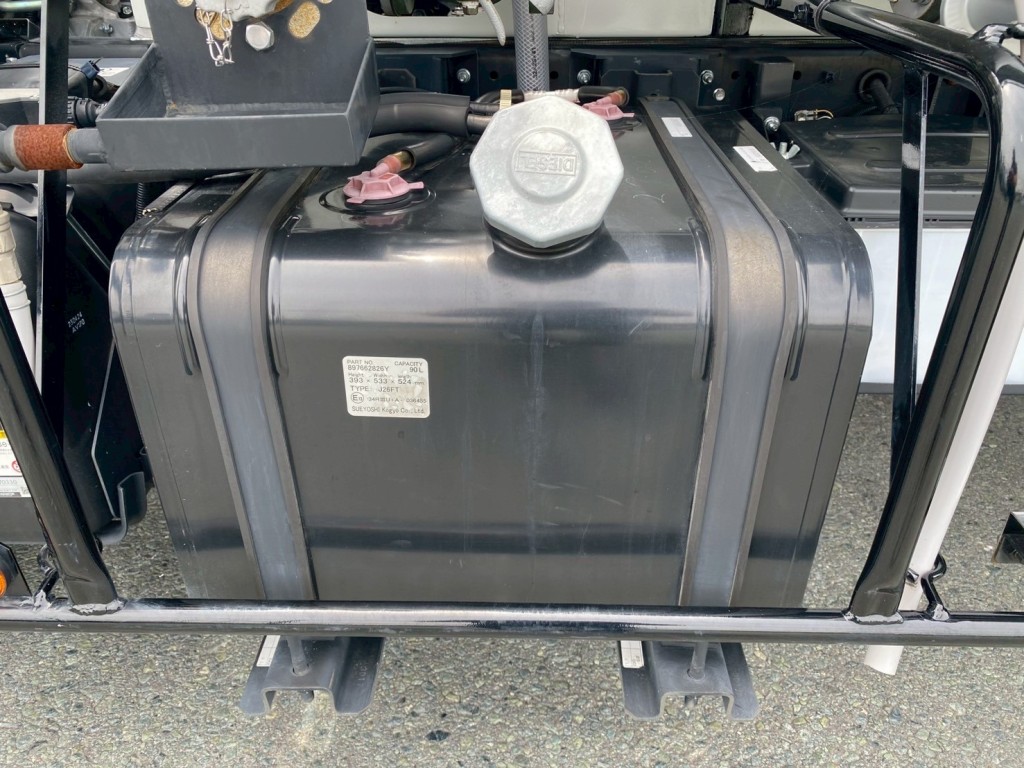 燃料タンクは90Lです|いすゞ フォワード 2RG-FRR90S1(2WD)の写真12