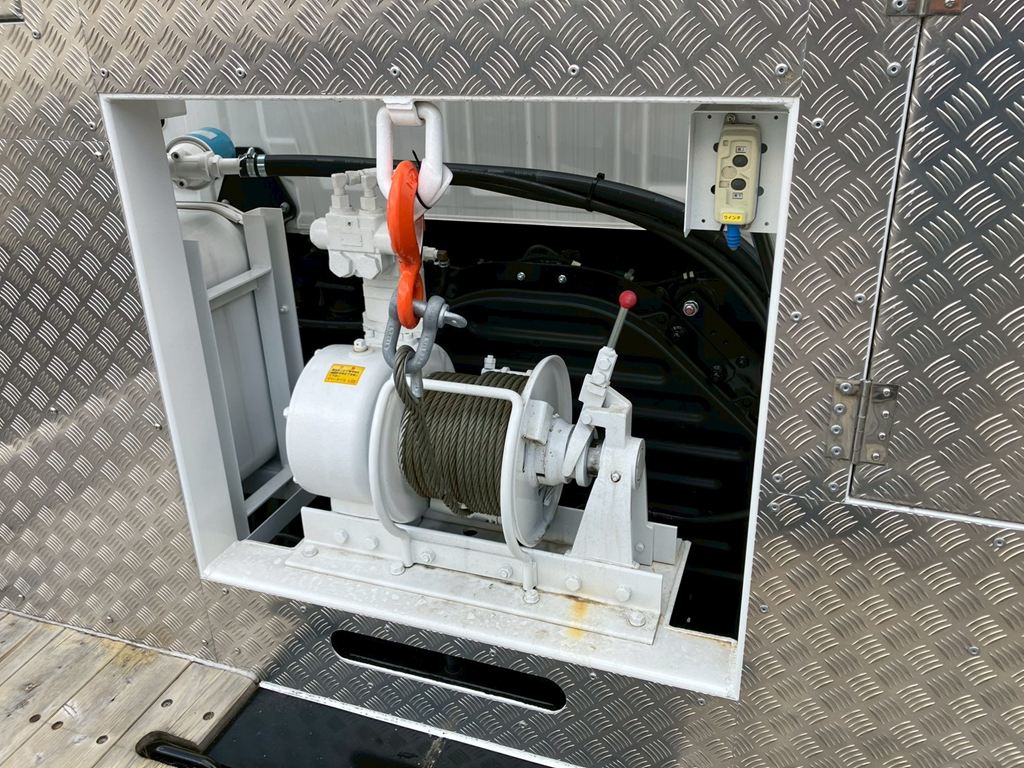 ウインチ付きです。|日野 プロフィア 2DG-FS1AJEの写真13