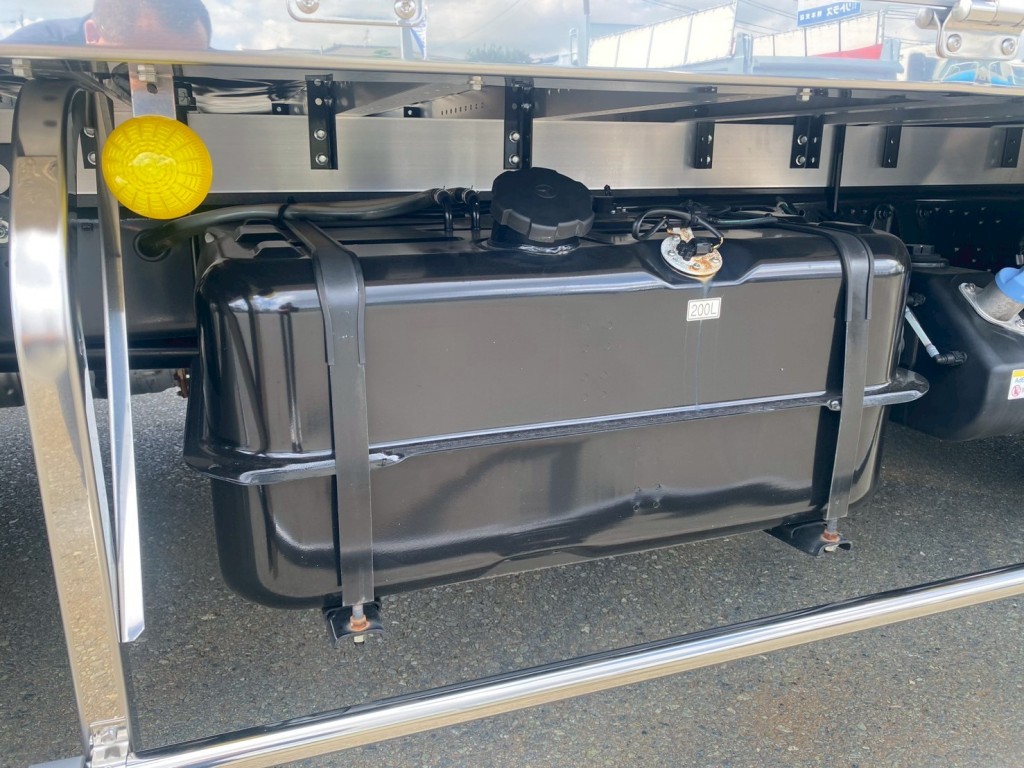 燃料タンクは200Lです|三菱 ファイター 2KG-FK65F(2WD)の写真13