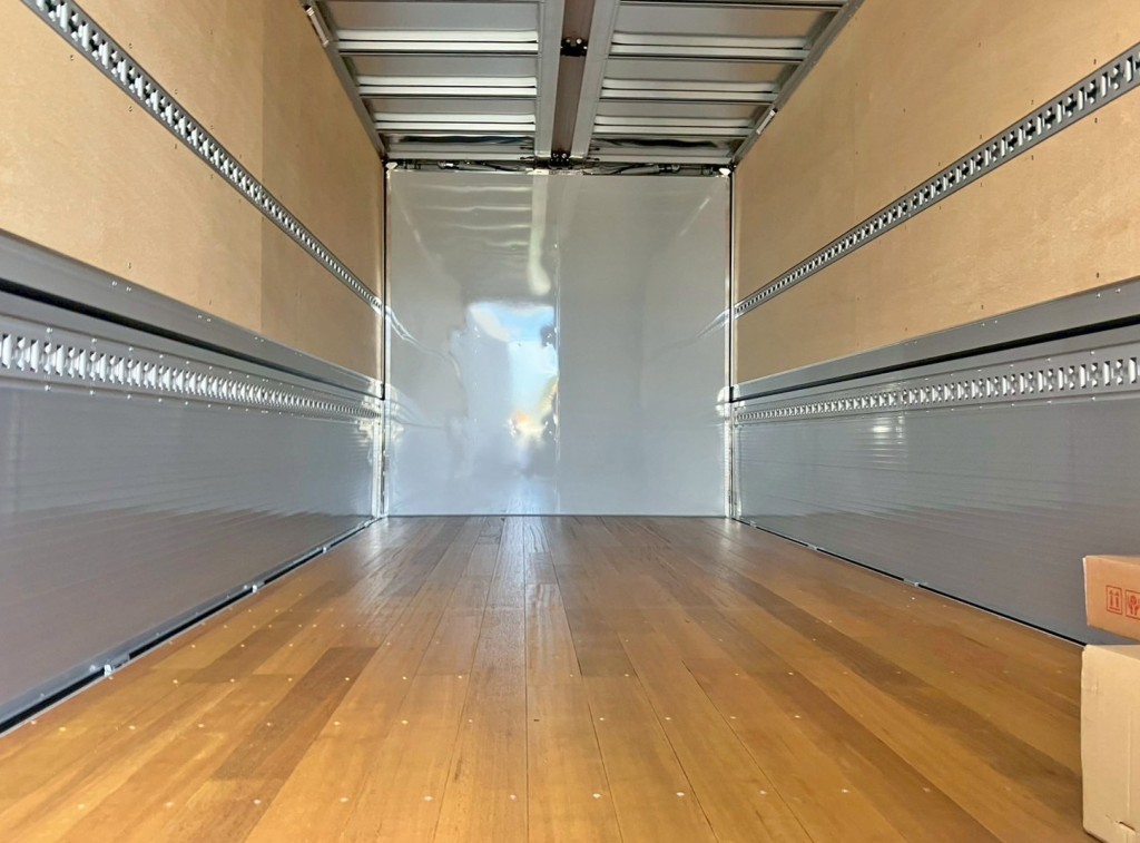 三菱 ファイター 2KG-FK65F(2WD)の写真5