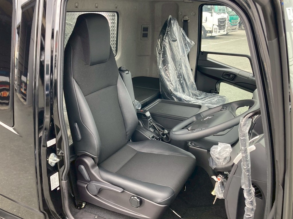 三菱 ファイター 2KG-FK65F(2WD)の写真7