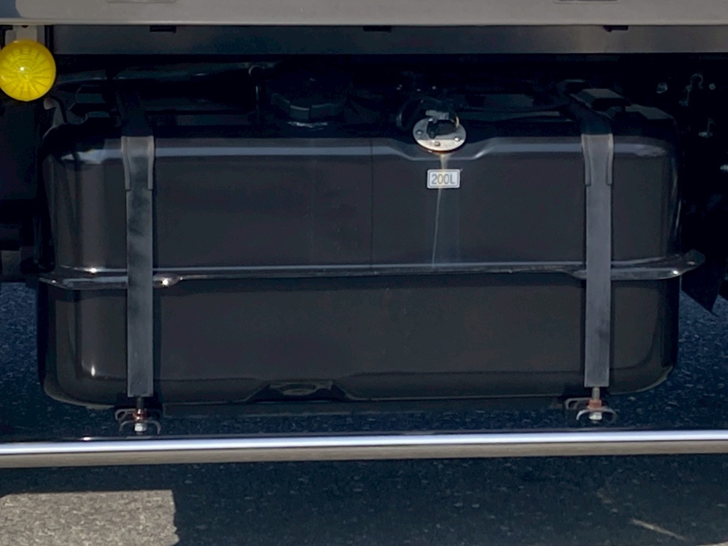 燃料タンクは200Lです。|三菱 ファイター 2KG-FK65F(2WD)の写真17