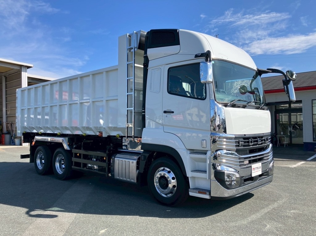 ホイールはアルミ製です。|三菱 スーパーグレート 2PG-FV80VYの写真2