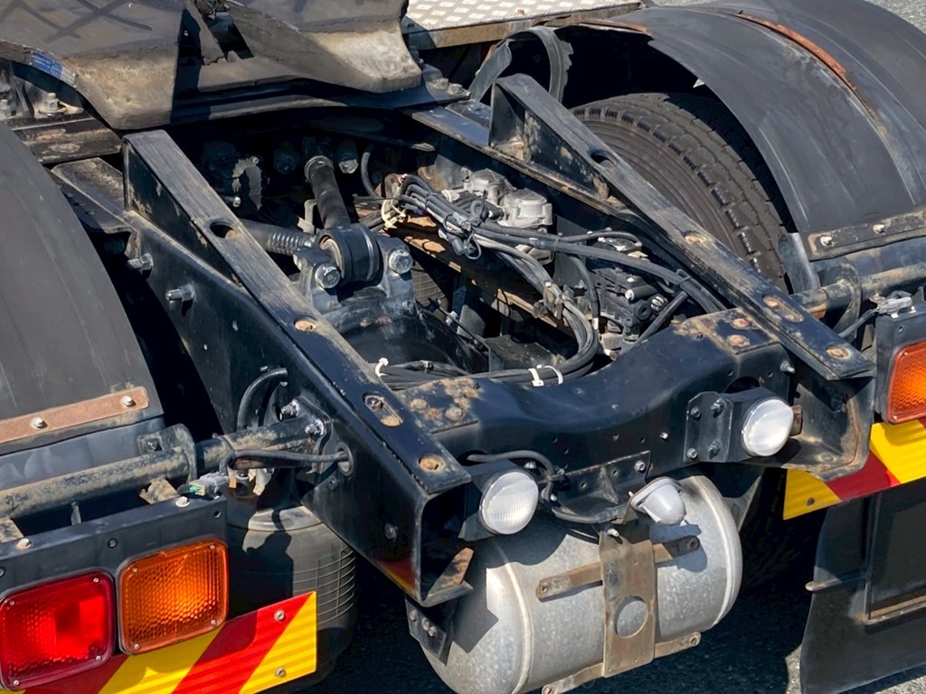 カプラガイド|UDトラックス クオン QKG-GK6XADの写真8