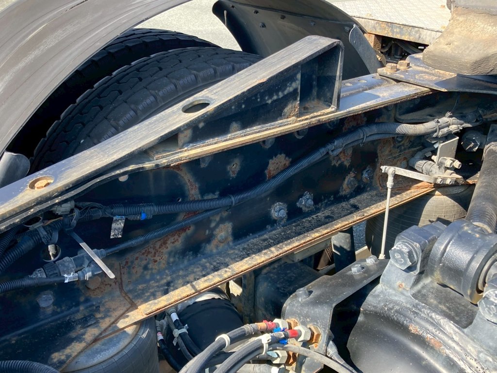 フレーム内側にサビが有ります|UDトラックス クオン QKG-GK6XADの写真26