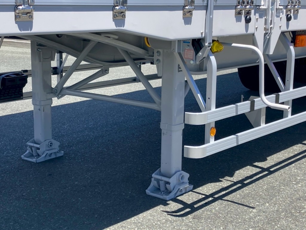 ランディングギアは手動式です|トレクス PFB34118の写真21