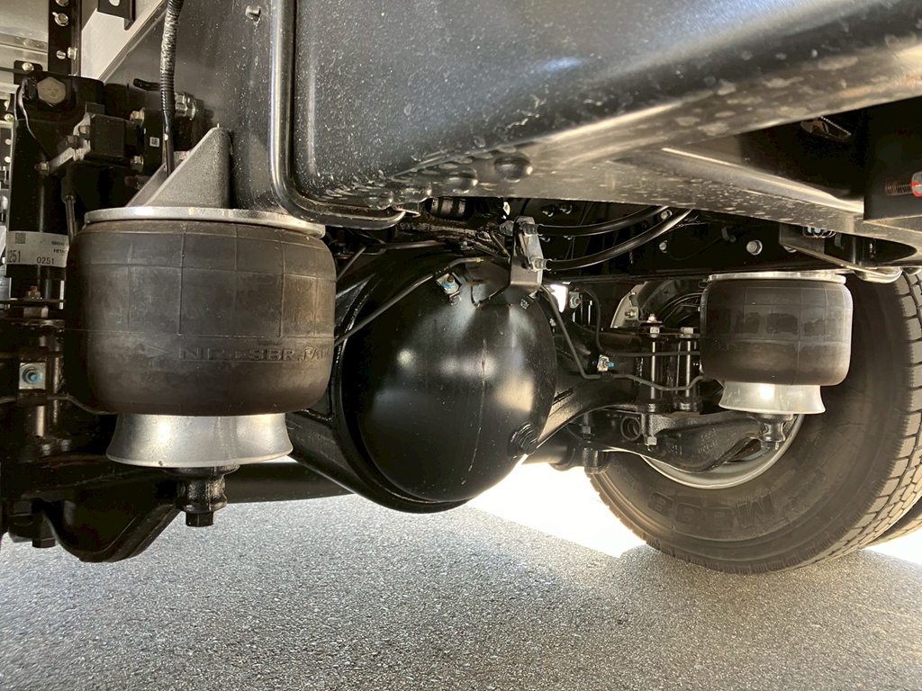 エアサスです。|日野 レンジャー 2KG-FD2ABG(2WD)の写真5