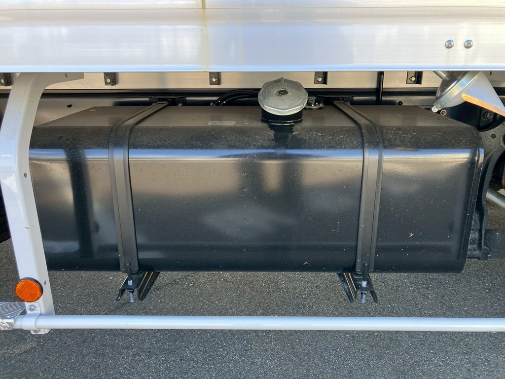 燃料タンクは200Lです。|日野 レンジャー 2KG-FD2ABG(2WD)の写真26