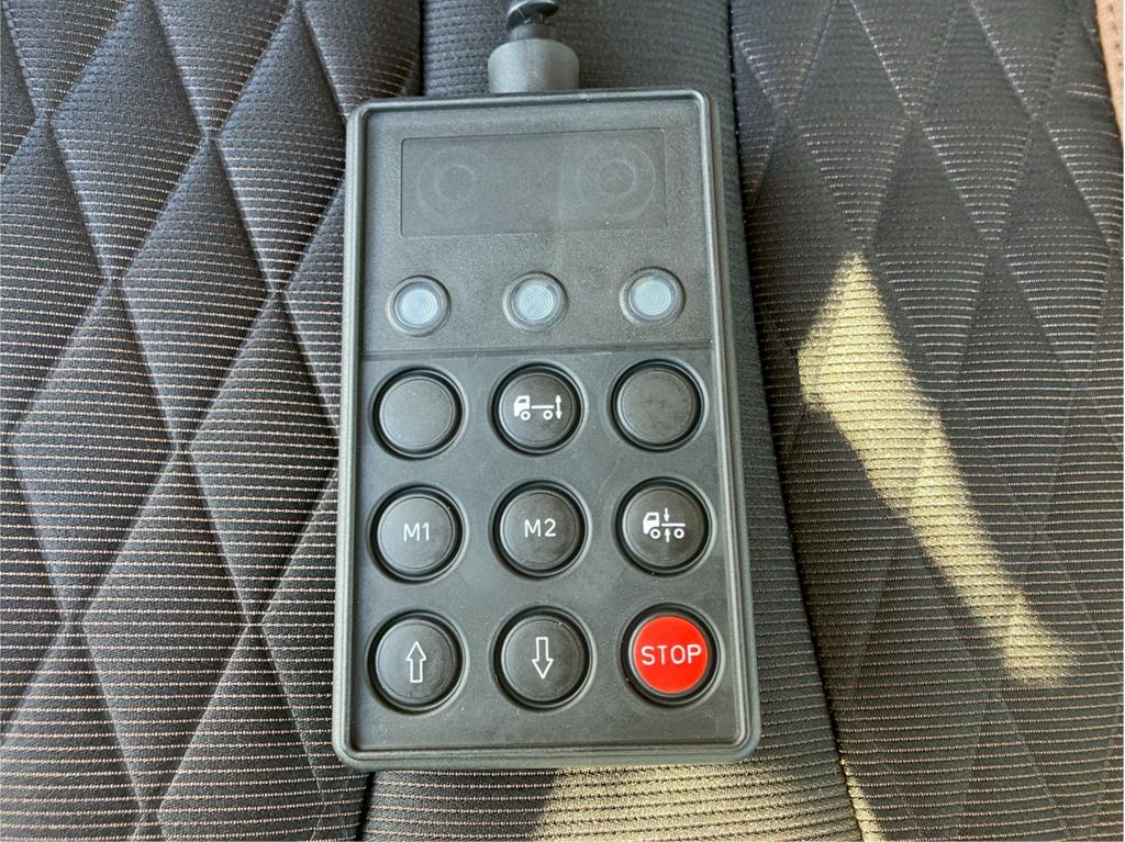 エアサスのコントローラーです。|日野 レンジャー 2KG-FD2ABG(2WD)の写真30