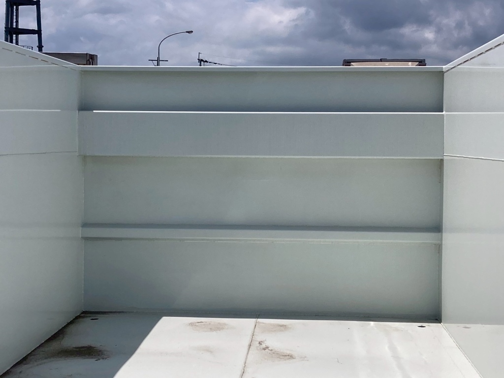 前壁|新明和  アームロール箱の写真8