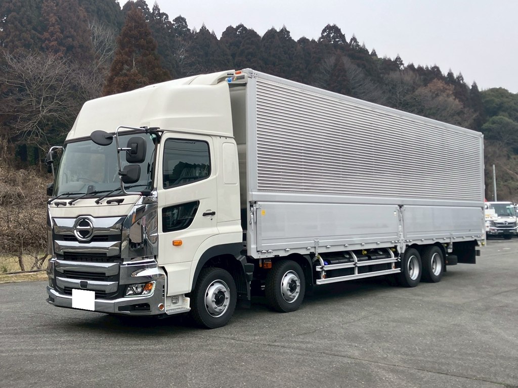 フロント周り、メッキパーツで飾っています。|日野 プロフィア 2DG-FW1AHCの写真1