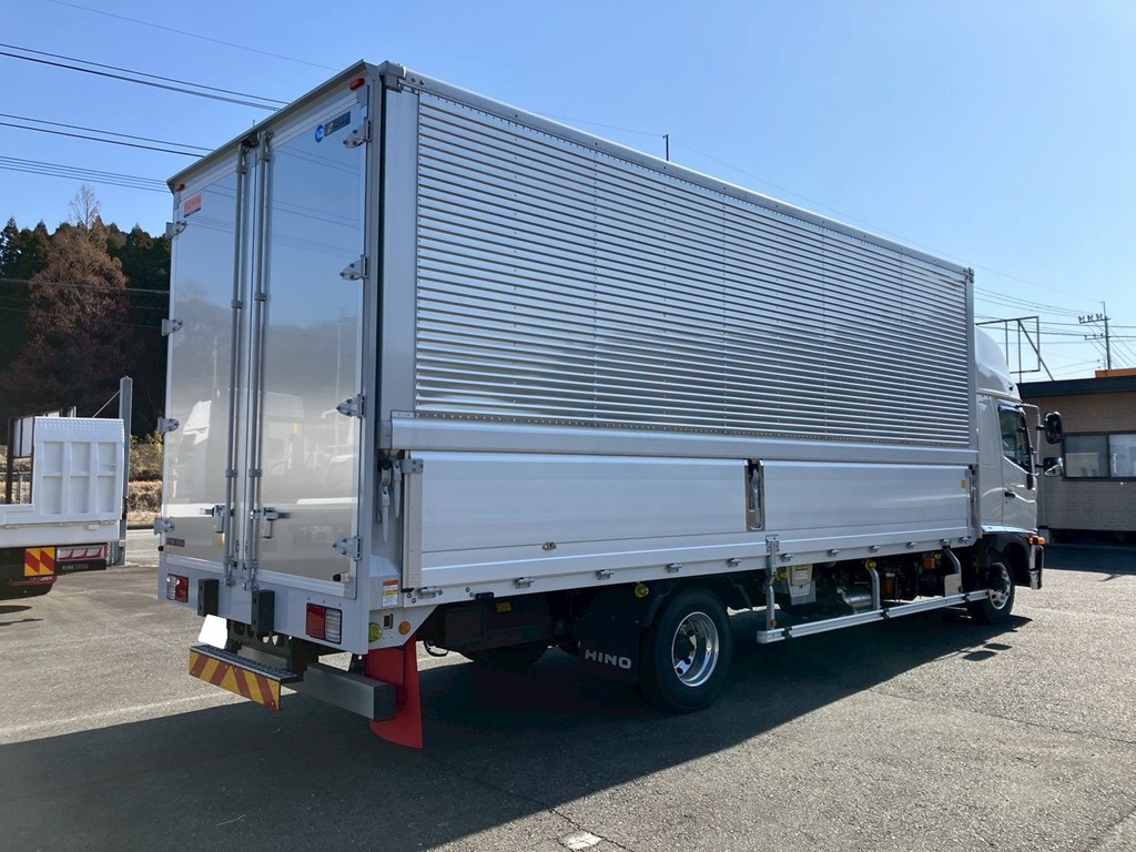 ホイールはアルミ製です。|日野 レンジャー 2PG-FD2ABG(2WD)の写真4