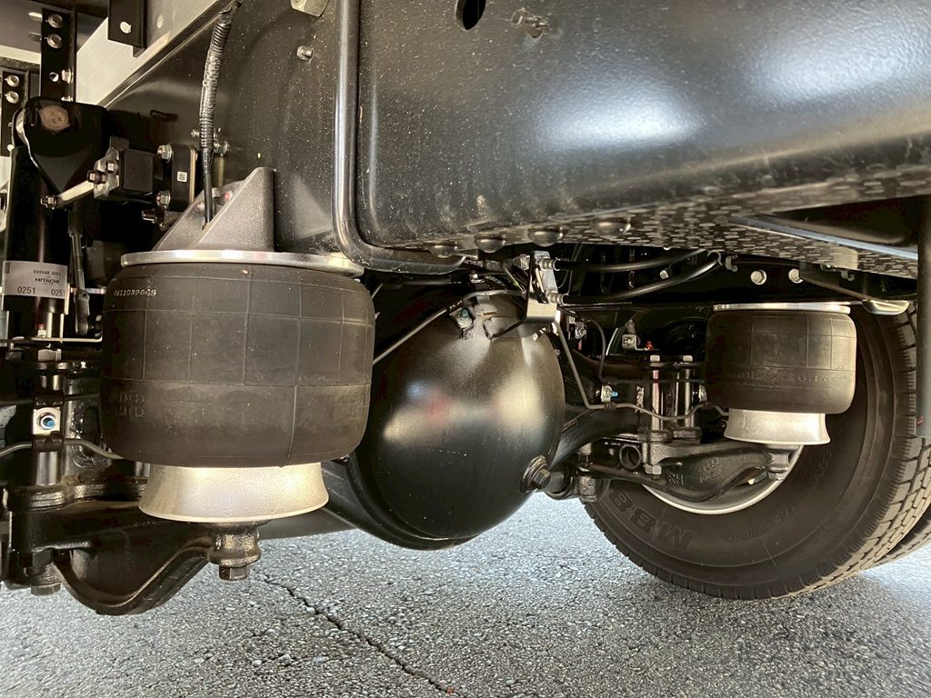 エアサスです。|日野 レンジャー 2PG-FD2ABG(2WD)の写真5