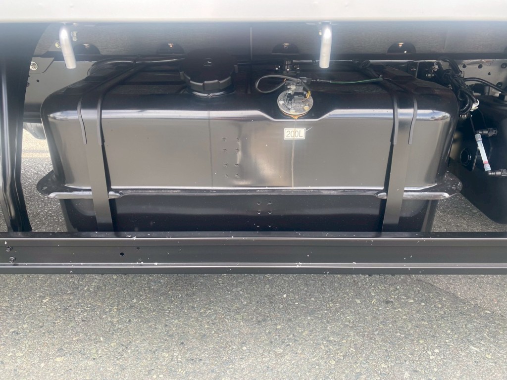 燃料タンクは200Lです|三菱 ファイター 2KG-FK65F(2WD)の写真10