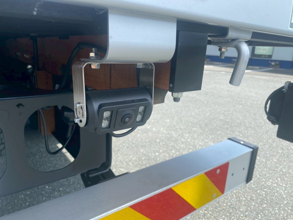 バックカメラ位置|三菱 ファイター 2KG-FK65F(2WD)の写真19