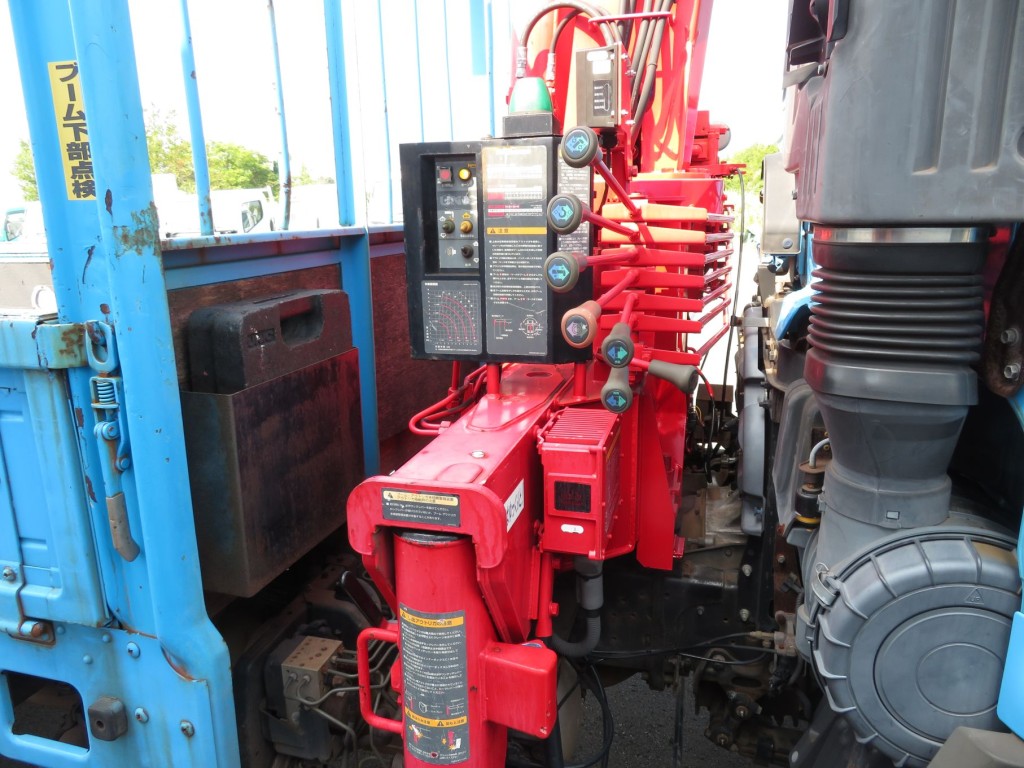 アウトリガーは差し違い式です。|日野 レンジャー BKG-FC7JKYA(2WD)の写真7