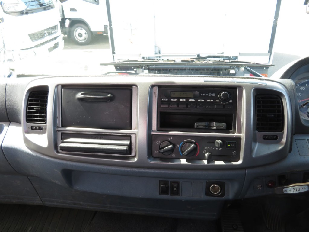 インパネ周りの状態です。|日野 レンジャー BKG-FC7JKYA(2WD)の写真23