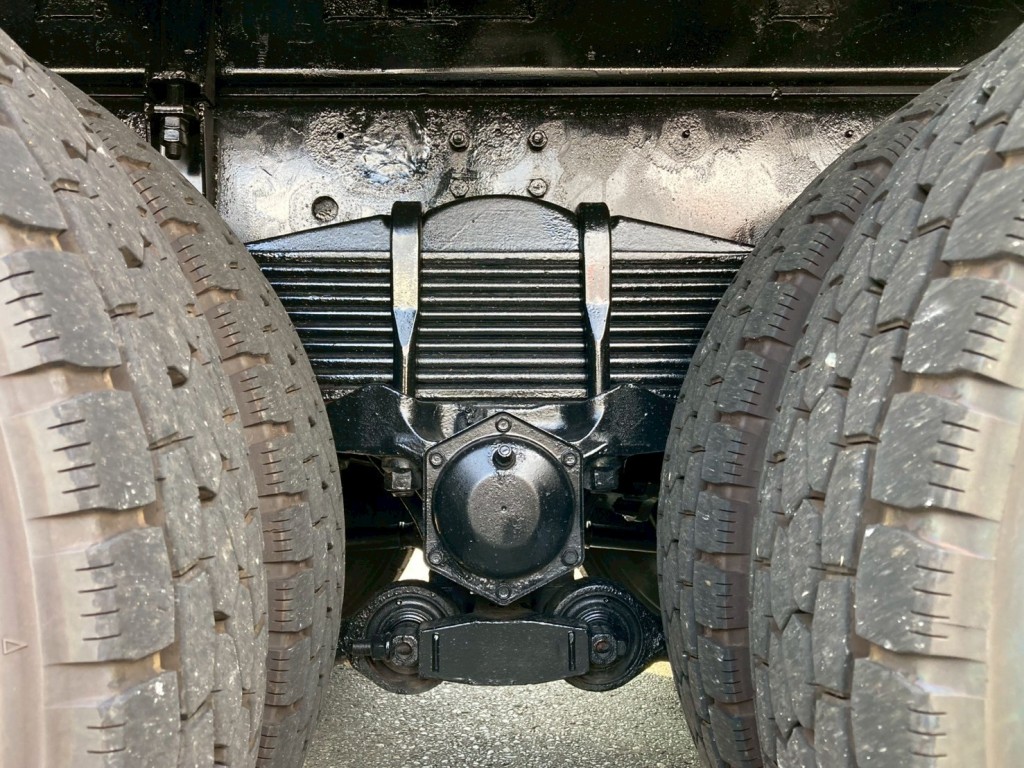 リアスプリング廻り|日野 プロフィア QPG-FS1EWEAの写真19