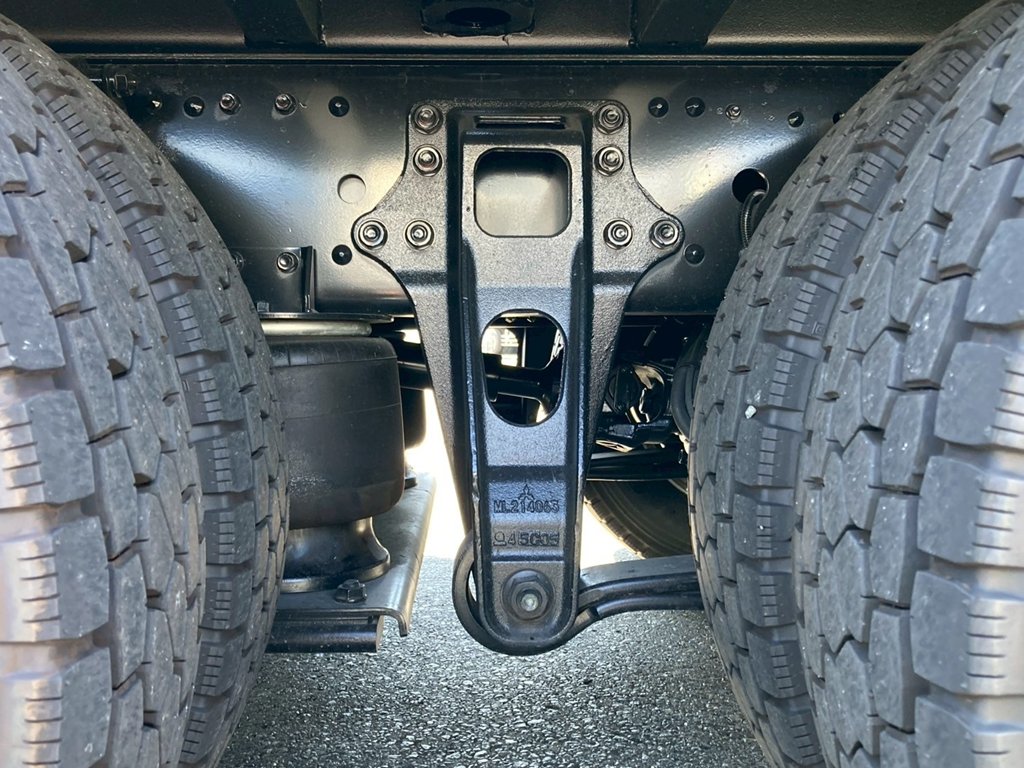 エアサスです。|三菱 スーパーグレート 2PG-FS84VZの写真5