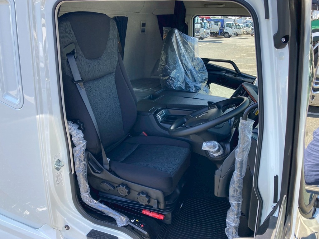 ハイルーフキャビンです。|三菱 スーパーグレート 2PG-FS84VZの写真7