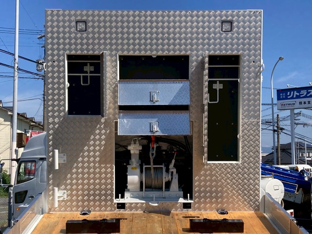 プロテクターにレバーブロック掛け付きの物入れが付いています。|三菱 スーパーグレート 2PG-FS84VZの写真12